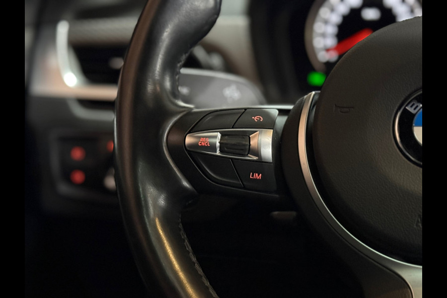 BMW X2 SDrive18i High Executive | M-Pakket | Pano | HUD | 19' inch | Alcantara | Navigatie | LED