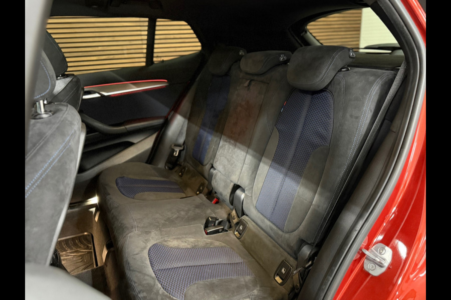 BMW X2 SDrive18i High Executive | M-Pakket | Pano | HUD | 19' inch | Alcantara | Navigatie | LED