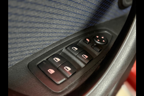 BMW X2 SDrive18i High Executive | M-Pakket | Pano | HUD | 19' inch | Alcantara | Navigatie | LED