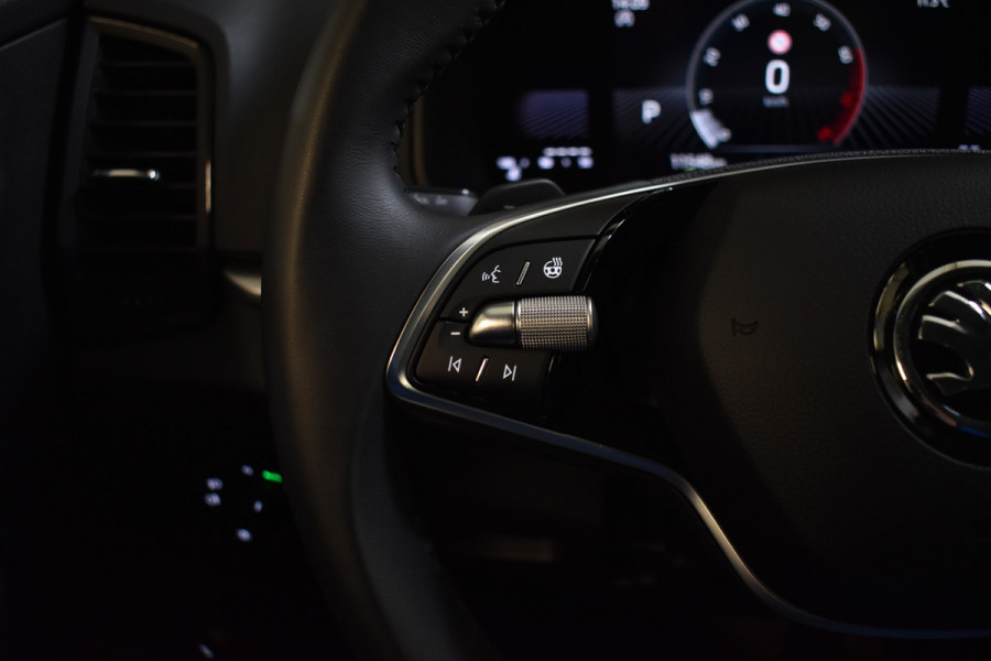 Škoda Karoq 1.5 TSI ACT 150PK DSG ELEGANCE VIRTUAL/CAMERA/CARPLAY