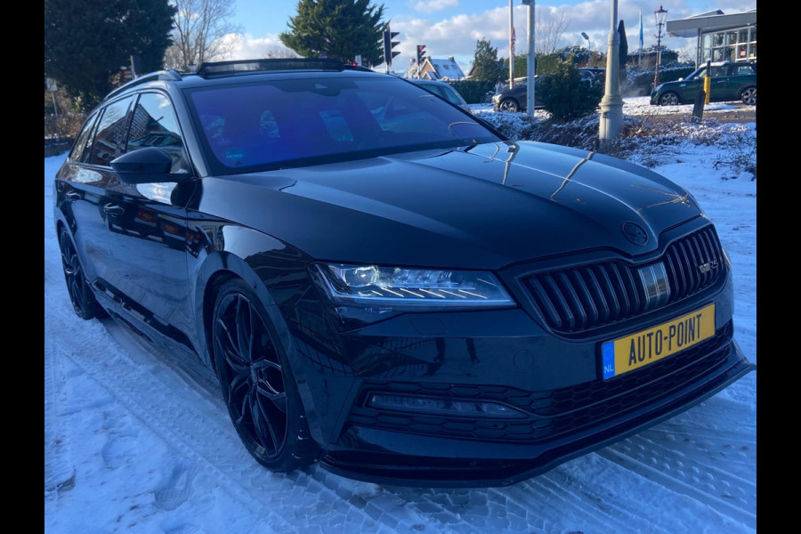 Škoda Superb Combi 1.5TSI RS-SPORTLINE/PANO/MAXTON/VIRTUAL