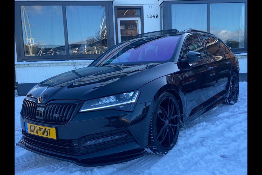 Škoda Superb Combi 1.5TSI RS-SPORTLINE/PANO/MAXTON/VIRTUAL
