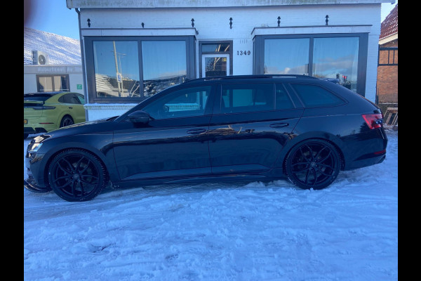 Škoda Superb Combi 1.5TSI RS-SPORTLINE/PANO/MAXTON/VIRTUAL