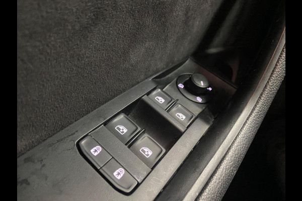 Škoda Superb Combi 1.5TSI RS-SPORTLINE/PANO/MAXTON/VIRTUAL