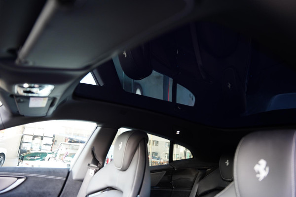 Ferrari Purosangue 6.5 V12