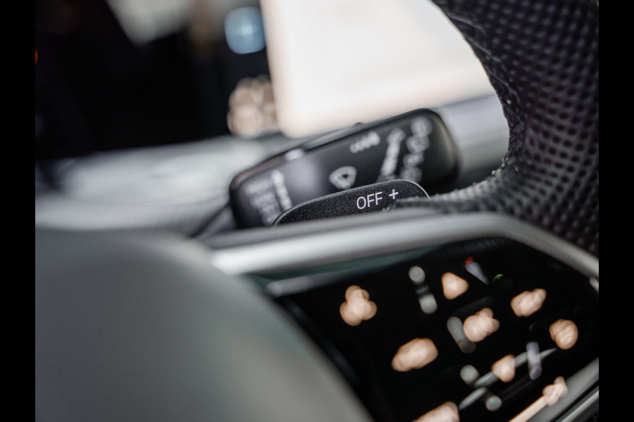 Volkswagen Golf 1.5 eTSI R-Line Business