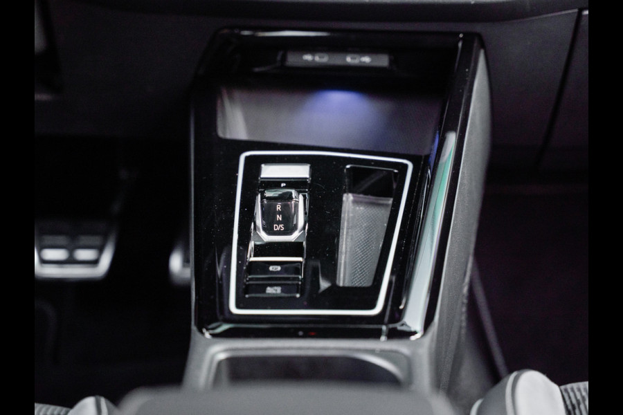 Volkswagen Golf 1.5 eTSI R-Line Business