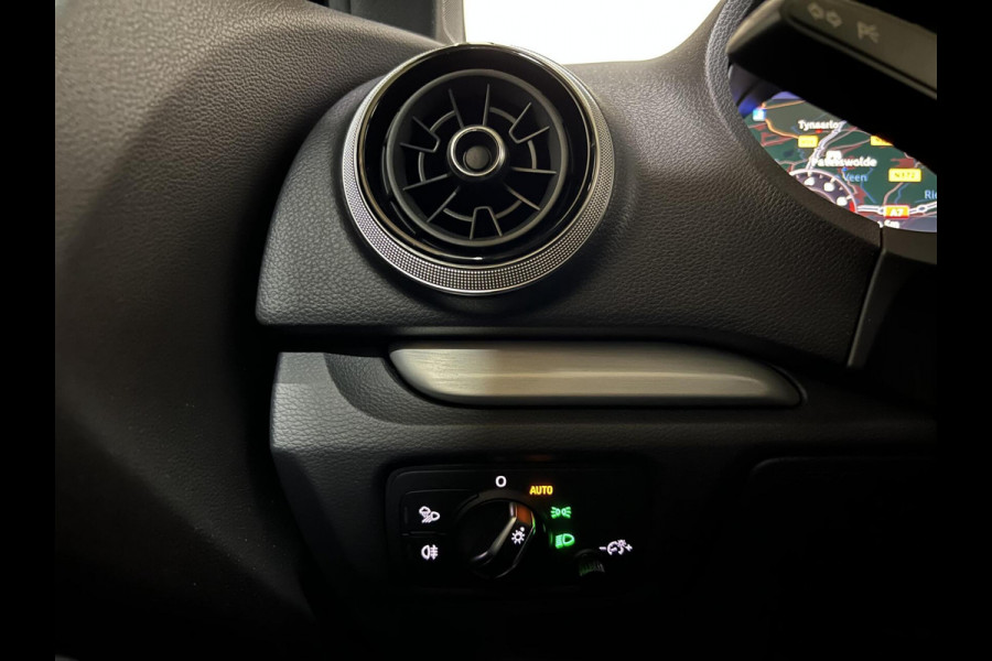 Audi A3 Sportback 35 TFSI 150PK S-Line Black Edition Virtual