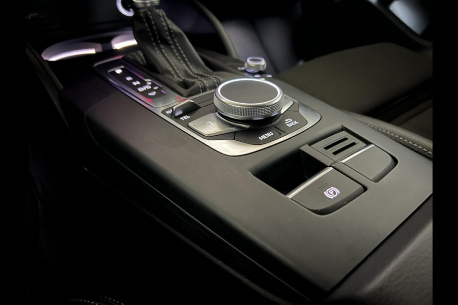 Audi A3 Sportback 35 TFSI 150PK S-Line Black Edition Virtual