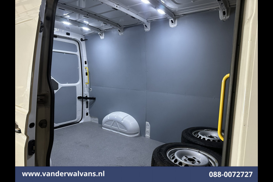 Volkswagen Crafter 2.0 TDI 141pk L3H3 L2H2 Euro6 ** Airco | Camera | Apple Carplay | Android Auto | Cruisecontrol Massagestoel, Chauffeursstoel
