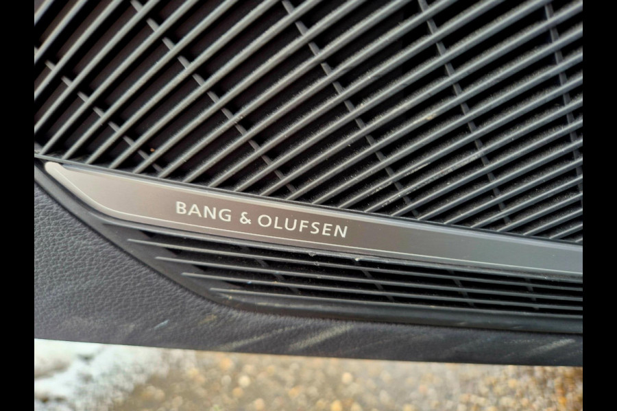 Audi A4 Avant 2.9 TFSI RS 4 quattro panodak . Head up