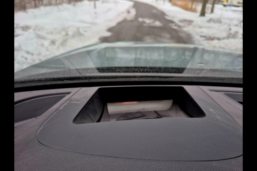 Audi A4 Avant 2.9 TFSI RS 4 quattro panodak . Head up