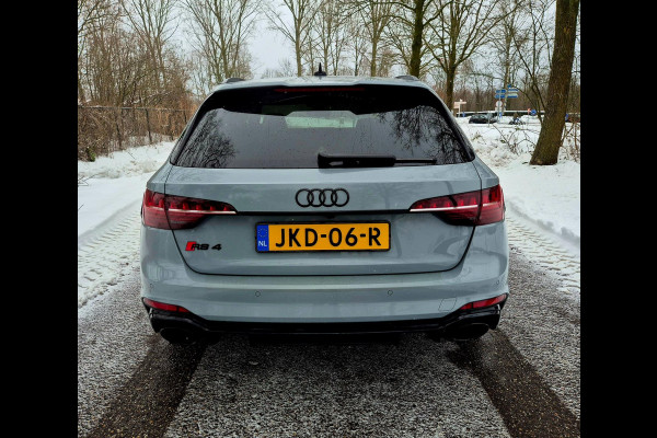 Audi A4 Avant 2.9 TFSI RS 4 quattro panodak . Head up
