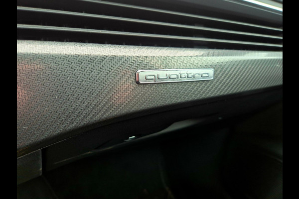 Audi A4 Avant 2.9 TFSI RS 4 quattro panodak . Head up