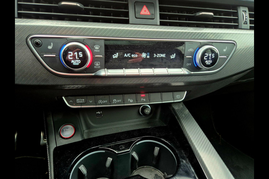 Audi A4 Avant 2.9 TFSI RS 4 quattro panodak . Head up