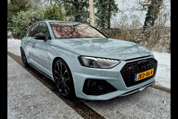 Audi A4 Avant 2.9 TFSI RS 4 quattro panodak . Head up