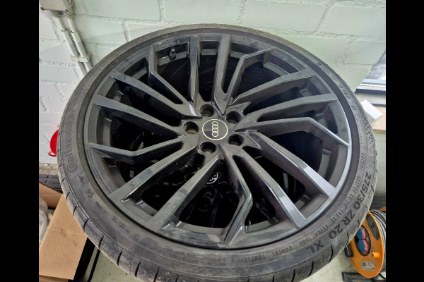 Audi A4 Avant 2.9 TFSI RS 4 quattro panodak . Head up