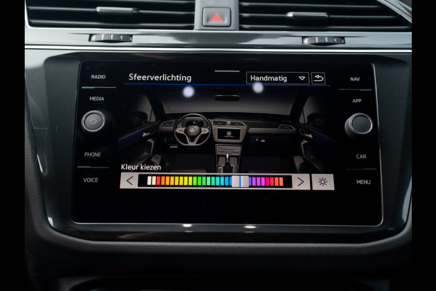 Volkswagen Tiguan 1.5 TSI R-Line Business+ | Harman/Kardon | 20'' | Trekhaak wegkl. | Elk. A-klep | IQ Light | Prijs Rijklaar!!