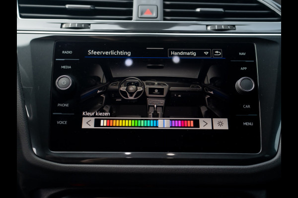 Volkswagen Tiguan 1.5 TSI R-Line Business+ | Harman/Kardon | 20'' | Trekhaak wegkl. | Elk. A-klep | IQ Light | Prijs Rijklaar!!
