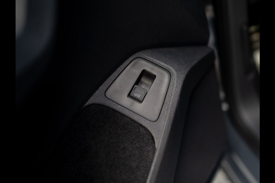 Volkswagen Tiguan 1.5 TSI R-Line Business+ | Harman/Kardon | 20'' | Trekhaak wegkl. | Elk. A-klep | IQ Light | Prijs Rijklaar!!