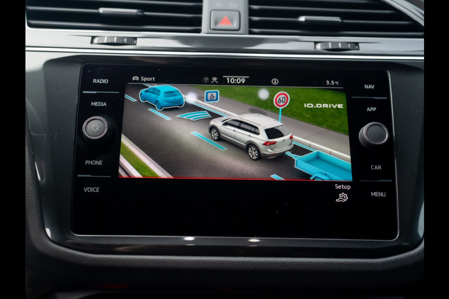 Volkswagen Tiguan 1.5 TSI R-Line Business+ | Harman/Kardon | 20'' | Trekhaak wegkl. | Elk. A-klep | IQ Light | Prijs Rijklaar!!