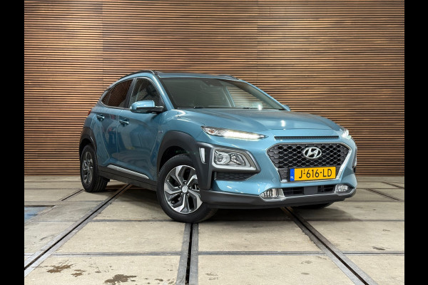 Hyundai Kona 1.6 GDI HEV Fashion Sky Automaat | Schuif/kanteldak | Carplay | Camera | HUD | Keyless