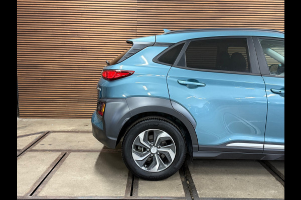 Hyundai Kona 1.6 GDI HEV Fashion Sky Automaat | Schuif/kanteldak | Carplay | Camera | HUD | Keyless
