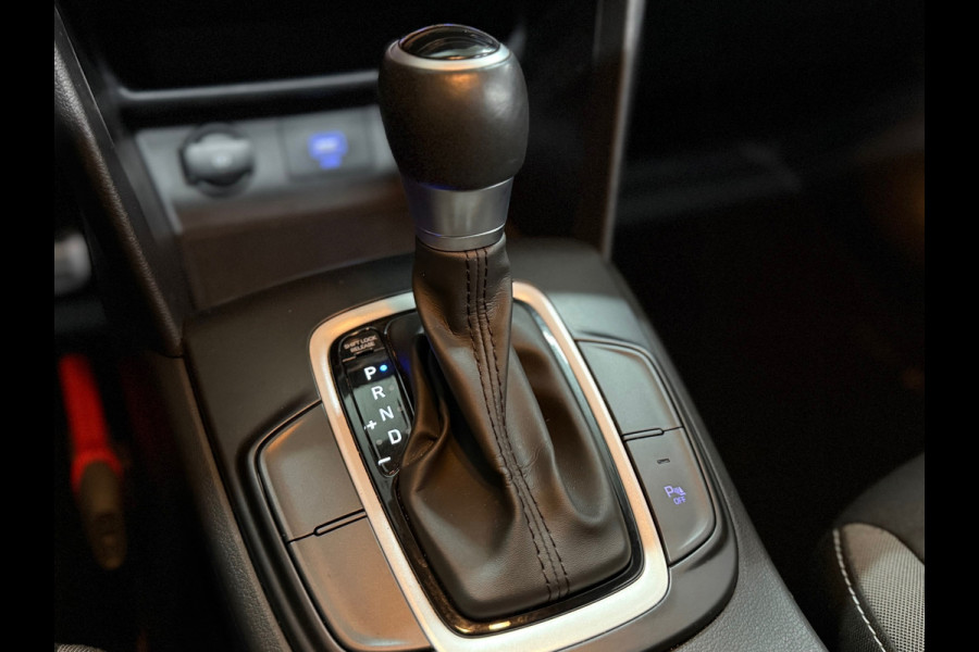 Hyundai Kona 1.6 GDI HEV Fashion Sky Automaat | Schuif/kanteldak | Carplay | Camera | HUD | Keyless