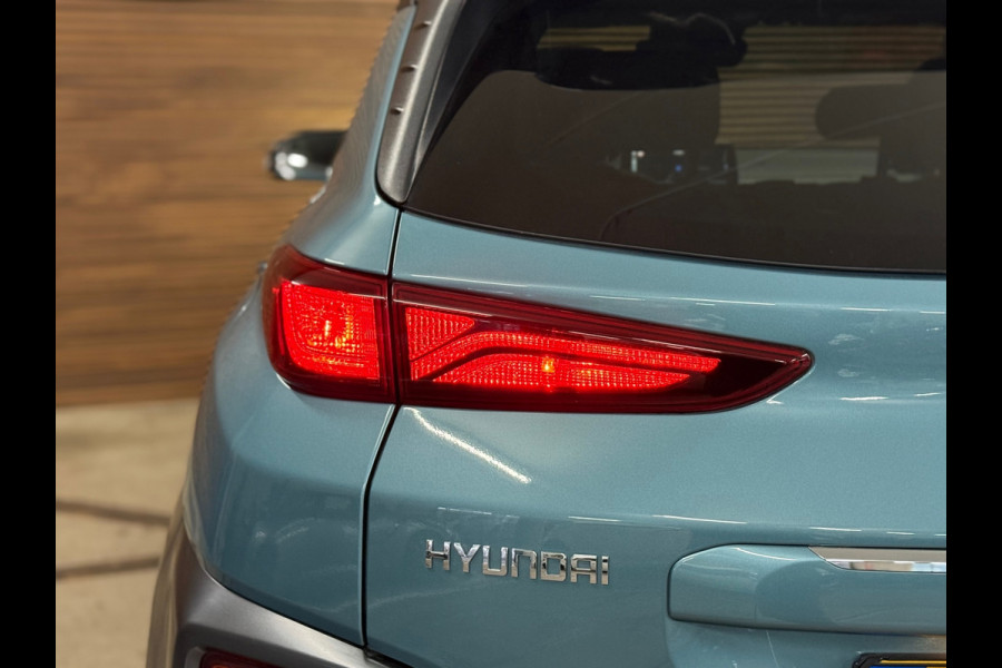 Hyundai Kona 1.6 GDI HEV Fashion Sky Automaat | Schuif/kanteldak | Carplay | Camera | HUD | Keyless