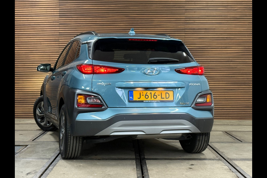 Hyundai Kona 1.6 GDI HEV Fashion Sky Automaat | Schuif/kanteldak | Carplay | Camera | HUD | Keyless