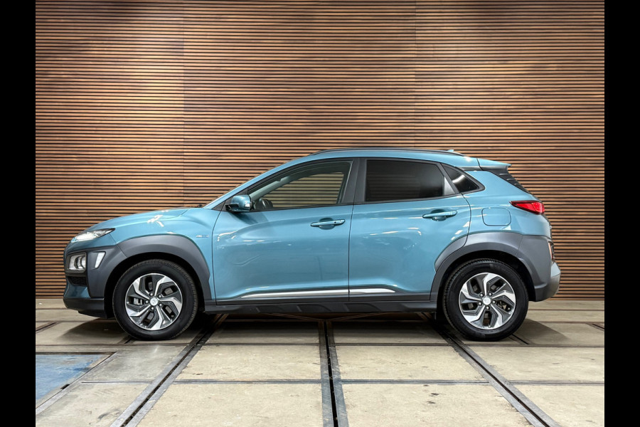 Hyundai Kona 1.6 GDI HEV Fashion Sky Automaat | Schuif/kanteldak | Carplay | Camera | HUD | Keyless