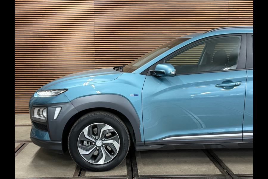 Hyundai Kona 1.6 GDI HEV Fashion Sky Automaat | Schuif/kanteldak | Carplay | Camera | HUD | Keyless