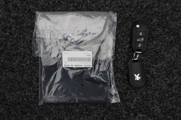 Peugeot e-Partner 136 L1 50 kWh Camera, Apple Carplay, Cruise, DAB, Airco