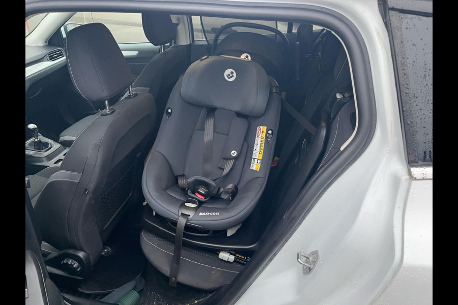 Ford FOCUS Wagon 1.0 EcoBoost 125 PK Trend Business | Winterpakket | Climate Control | Cruise Control | Privacy Glass | Dealeronderhouden