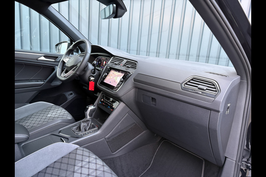 Volkswagen Tiguan 1.5 TSI R-Line Business+ | Trekhaak wegkl. | 20'' | Side Assist | Elk. A-klep | IQ Light | Prijs Rijklaar!!