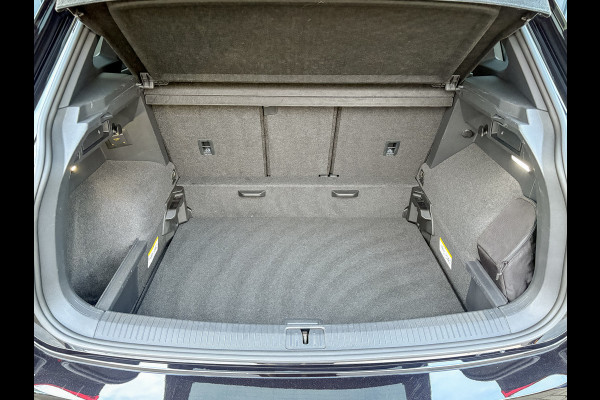 Volkswagen Tiguan 1.5 TSI R-Line Business+ | Trekhaak wegkl. | 20'' | Side Assist | Elk. A-klep | IQ Light | Prijs Rijklaar!!