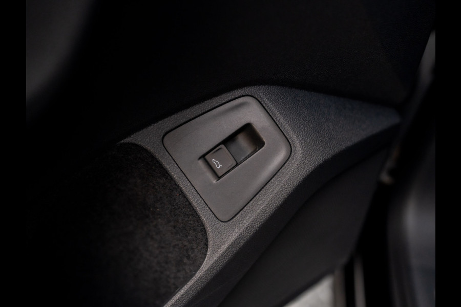 Volkswagen Tiguan 1.5 TSI R-Line Business+ | Trekhaak wegkl. | 20'' | Side Assist | Elk. A-klep | IQ Light | Prijs Rijklaar!!