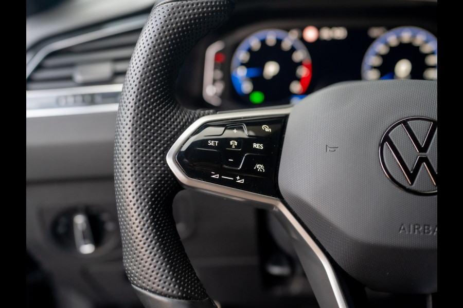 Volkswagen Tiguan 1.5 TSI R-Line Business+ | Trekhaak wegkl. | 20'' | Side Assist | Elk. A-klep | IQ Light | Prijs Rijklaar!!