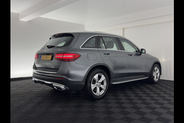 Mercedes-Benz GLC 220d 4MATIC Premium Plus (INCL-BTW) *PANO | LEATHER | FULL-LED | MEMORY-PACK | TOPVIEW | BLINDSPOT | HEATED-COMFORTSEATS | NAVI-FULLMAP | ECC | PDC | CRUISE | SHIFTPADDLES | TOWBAR | 18''ALU*