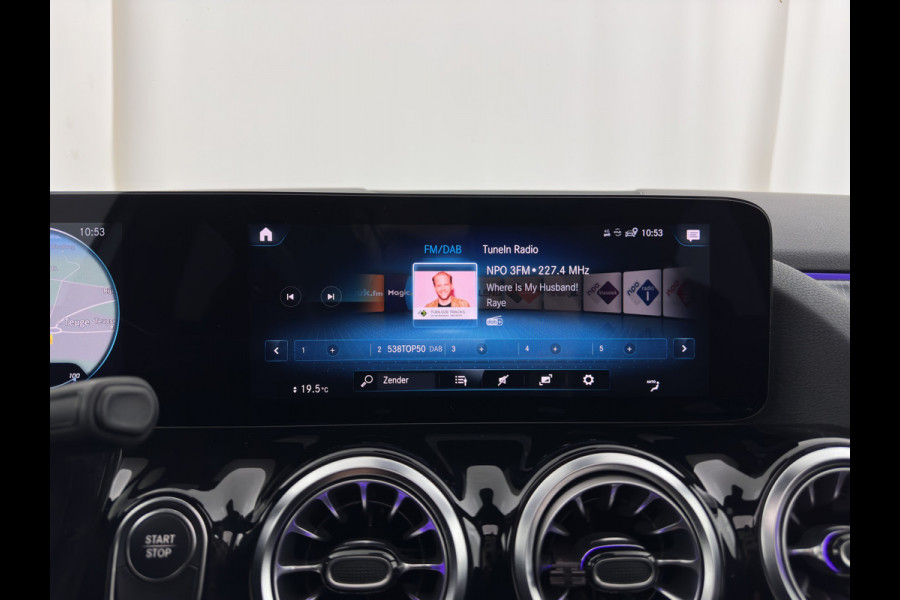 Mercedes-Benz EQA 250 Business Solution Luxury 67 kWh [ 3-Fase ] (SOH-94%) (INCL-BTW) *PANO | LEATHER | WIDESCREEN-COCKPIT | FULL-LED | BLINDSPOT | AMBIENT-LIGHT | CAMERA | NAVI-FULLMAP | DAB+ | COMFORT-SEATS | ECC | SHIFTPADDLES | CRUISE | HEATED-SEATS | ...