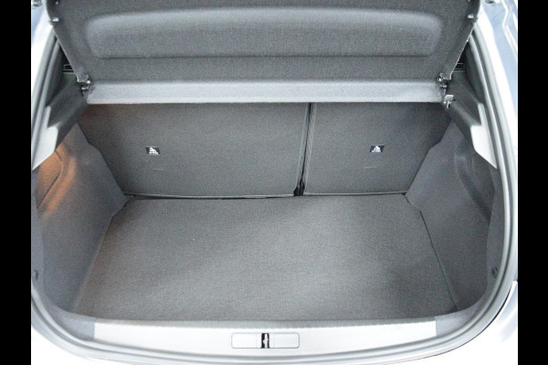 Peugeot 208 1.2 Hybrid 110 e-DCS6 Allure ACHTERUITRIJCAMERA MET SENSOREN | NAVIGATIE | CARPLAY | E.C.C. |