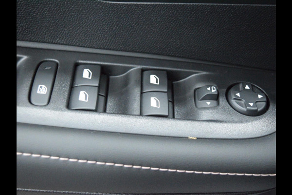 Peugeot 208 1.2 Hybrid 110 e-DCS6 Allure ACHTERUITRIJCAMERA MET SENSOREN | NAVIGATIE | CARPLAY | E.C.C. |