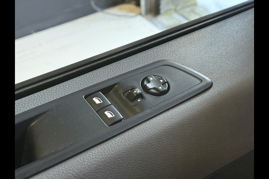 Opel Vivaro 2.0 CDTI 123PK L3H1 Innovation | Apple Carplay/Android Auto | Stoelverwarming | Cruise | PDC V+A | Dodehoeksensor | Airco
