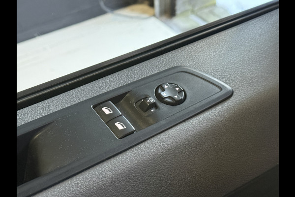 Opel Vivaro 2.0 CDTI 123PK L3H1 Innovation | Apple Carplay/Android Auto | Stoelverwarming | Cruise | PDC V+A | Dodehoeksensor | Airco