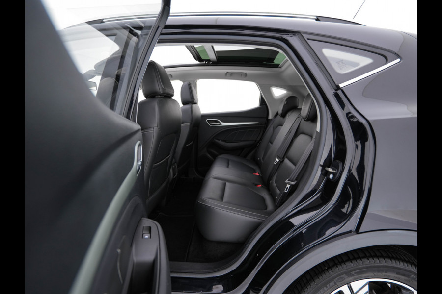 MG ZS EV Luxury 45 kWh (INCL-BTW) Aut. *PANO | LEATHER | CCS-FASTLOADER | KEYLESS | NAVI-FULLMAP | ADAPTIVE-CRUISE | CAMERA | HEATED-SPORTSEATS | CARPLAY | BLINDSPOT | DAB | LANE-ASSIST | 17''ALU*