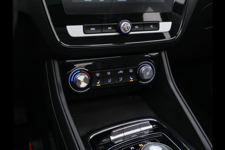 MG ZS EV Luxury 45 kWh (INCL-BTW) Aut. *PANO | LEATHER | CCS-FASTLOADER | KEYLESS | NAVI-FULLMAP | ADAPTIVE-CRUISE | CAMERA | HEATED-SPORTSEATS | CARPLAY | BLINDSPOT | DAB | LANE-ASSIST | 17''ALU*