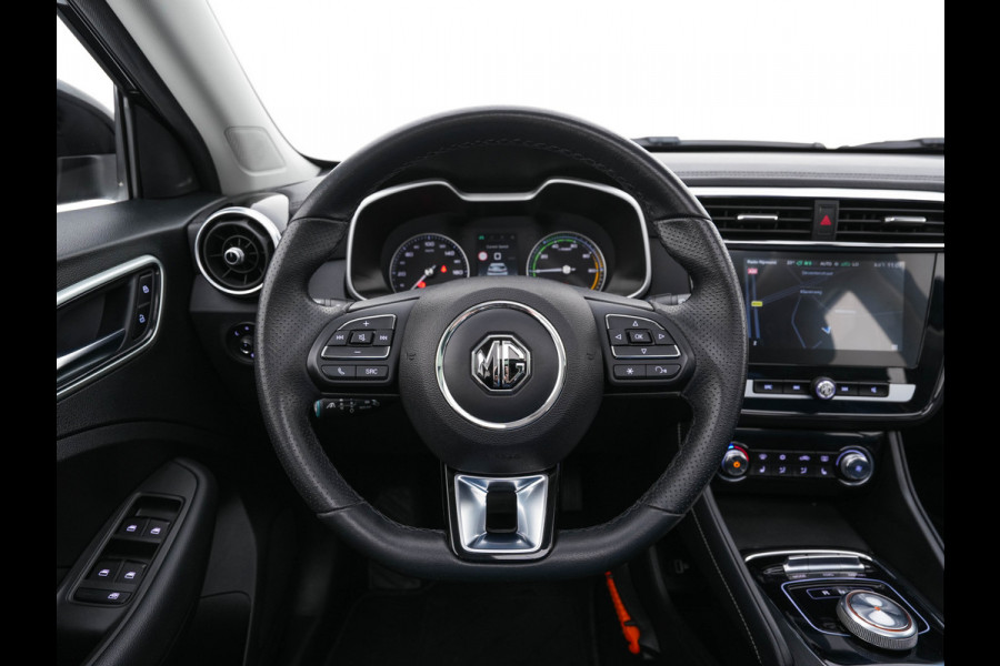 MG ZS EV Luxury 45 kWh (INCL-BTW) Aut. *PANO | LEATHER | CCS-FASTLOADER | KEYLESS | NAVI-FULLMAP | ADAPTIVE-CRUISE | CAMERA | HEATED-SPORTSEATS | CARPLAY | BLINDSPOT | DAB | LANE-ASSIST | 17''ALU*