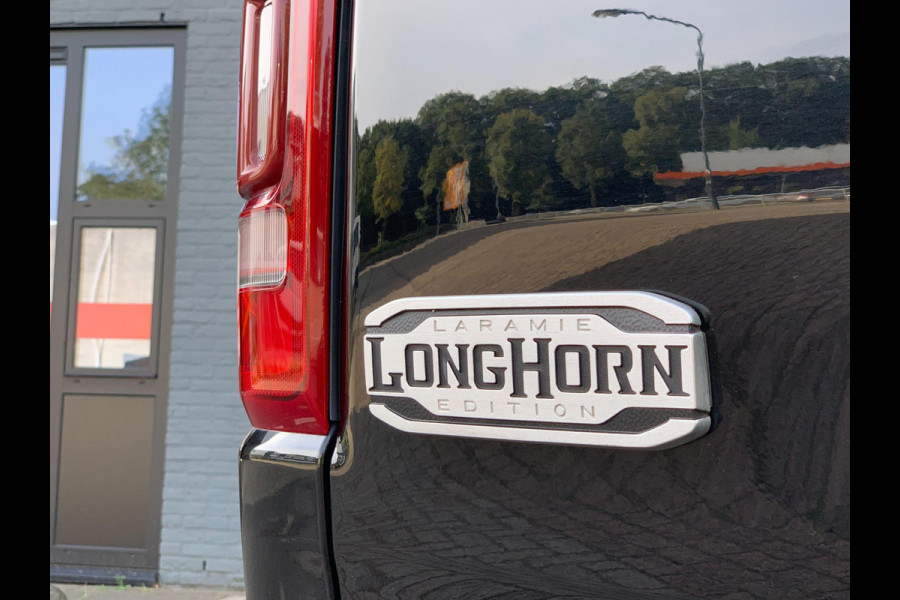 Dodge Ram 1500 Longhorn 5.7 V8 401PK 360cam 4X4 PANO Luchtvering
