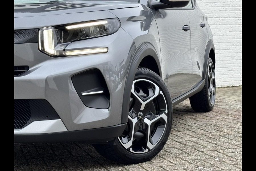 Citroën C3 1.2 Turbo 100pk Trekhaak Adaptieve cruise Airco Apple / Android DAB 4 Seizoenen banden