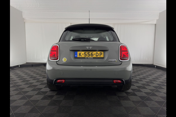 MINI Mini Electric Basic 33 kWh [ 3-Fase ] (SOH-100%) (INCL-BTW) Aut. *HEATPUMP | FULL-LED | SPORT-SEATS | NAVI-FULLMAP | DIGI-COCKPIT | DAB+ | ECC | CCS-FASTLOADER | UNION-JACK | KEYLESS | CRUISE | AMBIENT-LIGHT | 16''ALU*